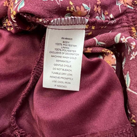 Planet Heart Juniors' Crochet-Trimmed Surplice Tiered Top Windsor Wine size S - Picture 3 of 16